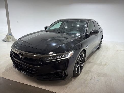 Used 2022 Honda Accord Sport image 2