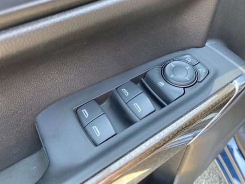 Certified 2022 Chevrolet Silverado 1500 LT AWD/4WD image 18