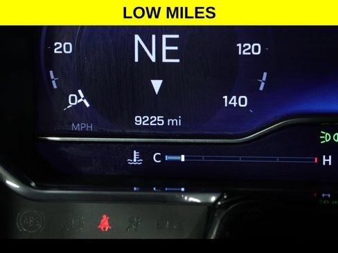 Used 2024 Chevrolet Silverado 1500 LT AWD/4WD image 4