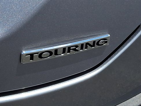 Used 2025 Honda Pilot Touring image 32