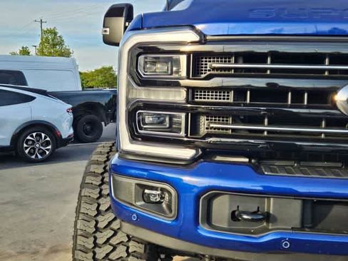 Used 2026 Ford F250 Platinum AWD/4WD image 11