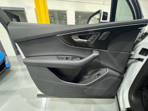 Used 2023 Audi Q7 2.0T Premium w/ Convenience Package image 34