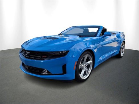 Used 2023 Chevrolet Camaro LT w/ RS Package image 2