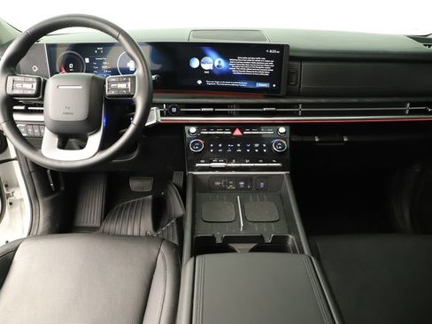 Used 2025 Hyundai Santa Fe Limited FWD image 18