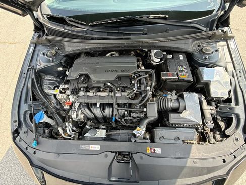 Used 2024 Hyundai Elantra Limited FWD image 34
