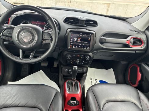 Used 2022 Jeep Renegade Trailhawk AWD/4WD image 17
