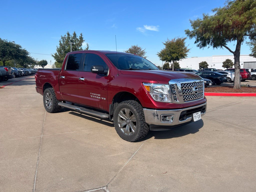 Used 2018 Nissan Titan SV w/ SV Convenience Package AWD/4WD image 7