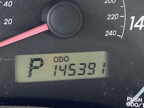 Used 2010 Toyota Corolla LE FWD image 30