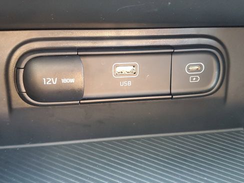 Used 2025 Kia Sportage LX image 23