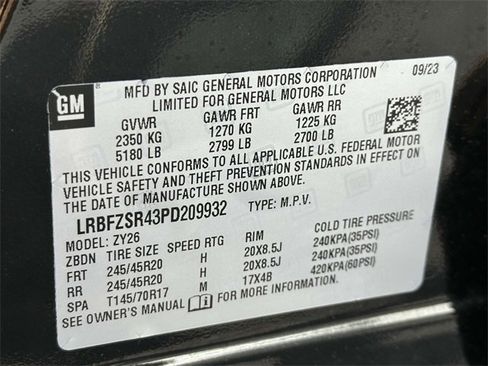 Used 2023 Buick Envision Avenir image 31