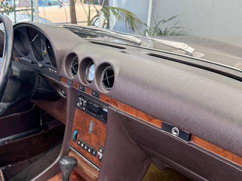 Used 1987 Mercedes-Benz 560 SL image 18