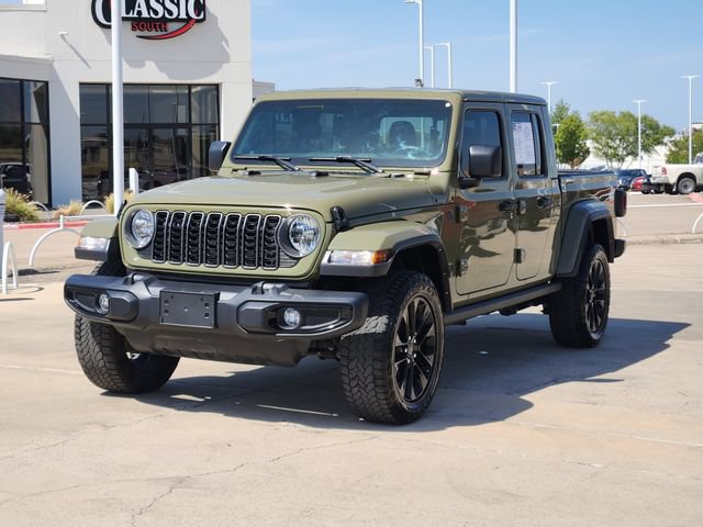 Used 2025 Jeep Gladiator Sport AWD/4WD image 11