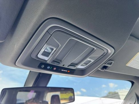 Used 2021 Chevrolet Silverado 1500 LT Trail Boss w/ Bed Protection Package AWD/4WD image 38