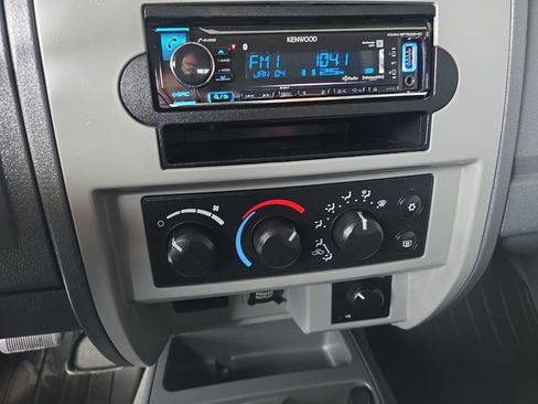 Used 2005 Dodge Dakota SLT image 37