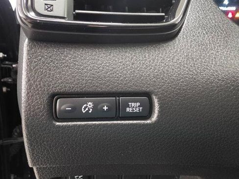 Used 2018 Nissan Rogue Sport S w/ S Appearance Package AWD/4WD image 14