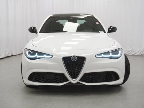 Used 2024 Alfa Romeo Giulia Ti w/ Active Assist Plus Package RWD image 7