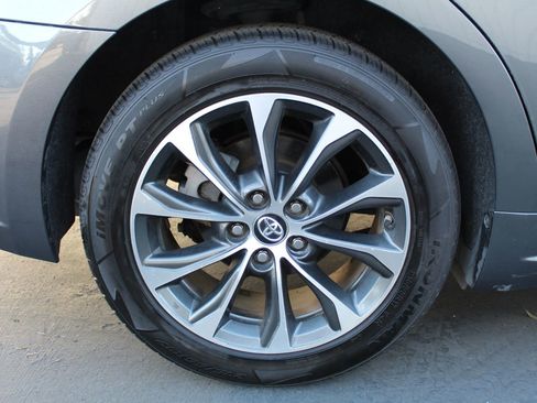 Used 2017 Toyota Avalon XLE Premium w/ Preferred Accessory Package image 36