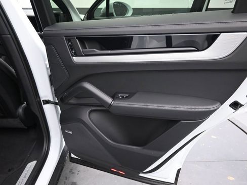 New 2025 Porsche Cayenne S image 15
