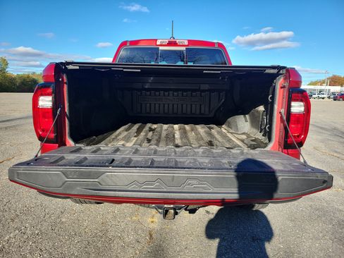 Certified 2024 GMC Canyon Denali image 17