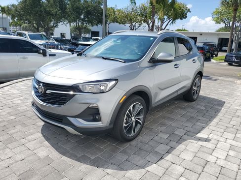 Used 2023 Buick Encore GX Select FWD image 3