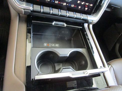 New 2026 GMC Yukon XL Denali Ultimate w/ LPO, Floor Liner Package AWD/4WD image 46