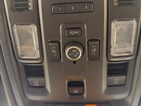 Used 2024 GMC Yukon AT4 w/ Technology Package image 22