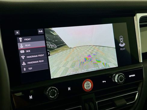 New 2026 Porsche Macan Base image 17