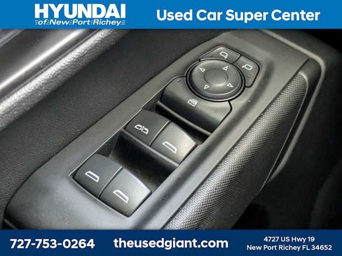 Used 2022 Chevrolet Silverado 1500 Custom Trail Boss AWD/4WD image 29