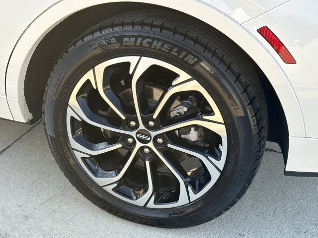 Used 2024 Lincoln Nautilus Reserve w/ Equipment Group 202A AWD/4WD image 12