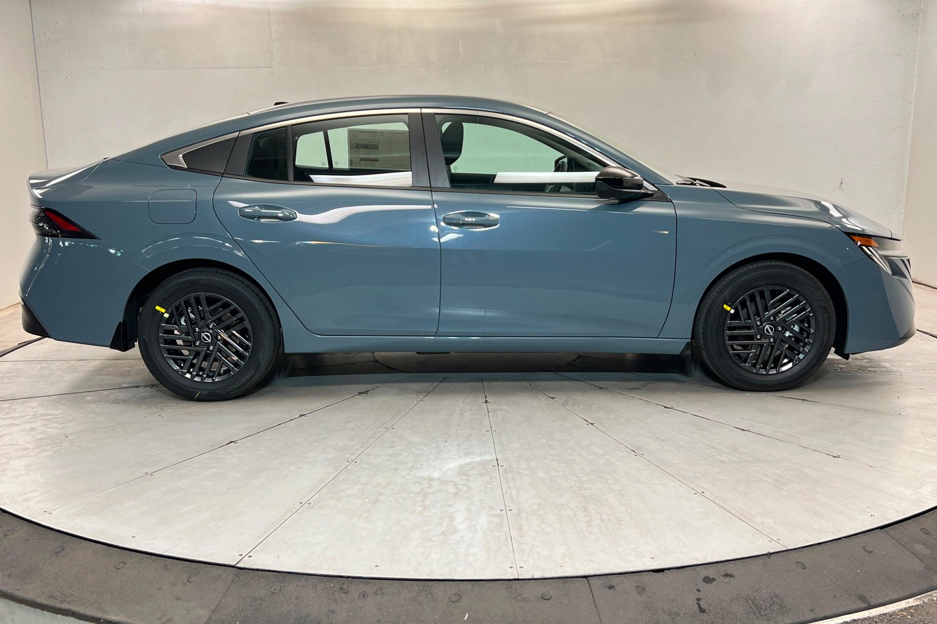 New 2027 Nissan Sentra SV w/ Floor Mat Package FWD image 6