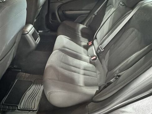 Used 2015 Chrysler 200 Limited w/ Convenience Group FWD image 5