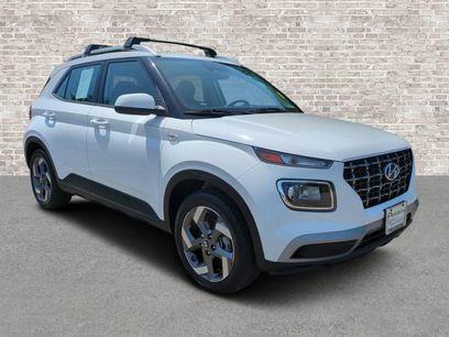 Used 2025 Hyundai Venue SEL