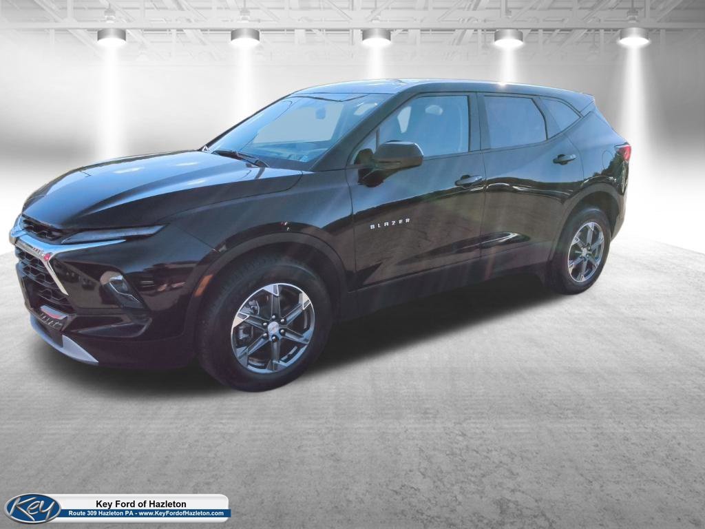 Used 2025 Chevrolet Blazer LT FWD image 5