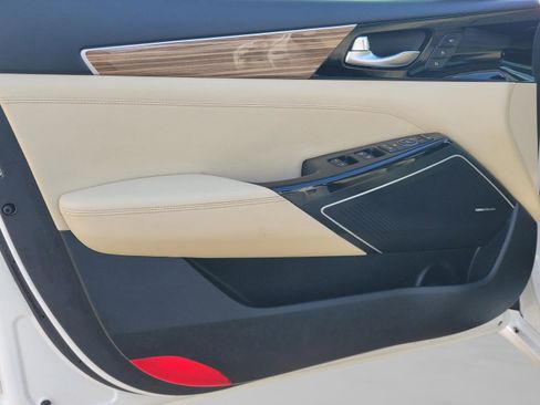 Used 2017 Kia Cadenza Technology image 31