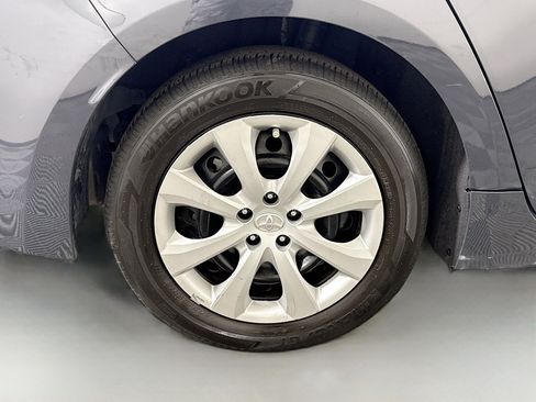 Used 2024 Toyota Corolla LE FWD image 32