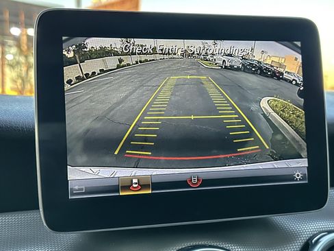 Used 2018 Mercedes-Benz GLA 250 image 18