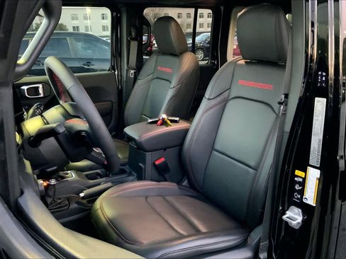 Used 2024 Jeep Wrangler Unlimited Rubicon image 8