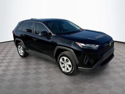 Used 2025 Toyota RAV4 LE FWD image 4