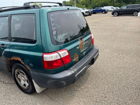 Used 2001 Subaru Forester L AWD/4WD image 11