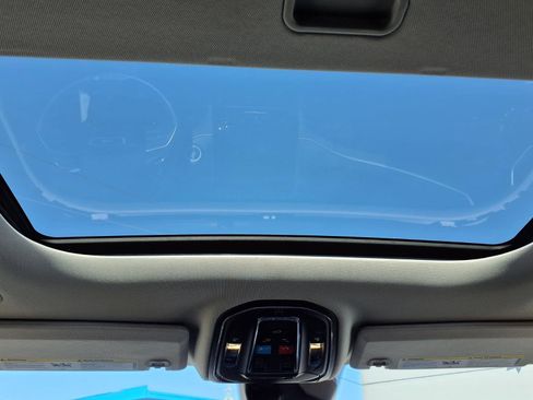 Used 2024 Jeep Grand Cherokee L Laredo w/ Luxury Tech Group I image 9