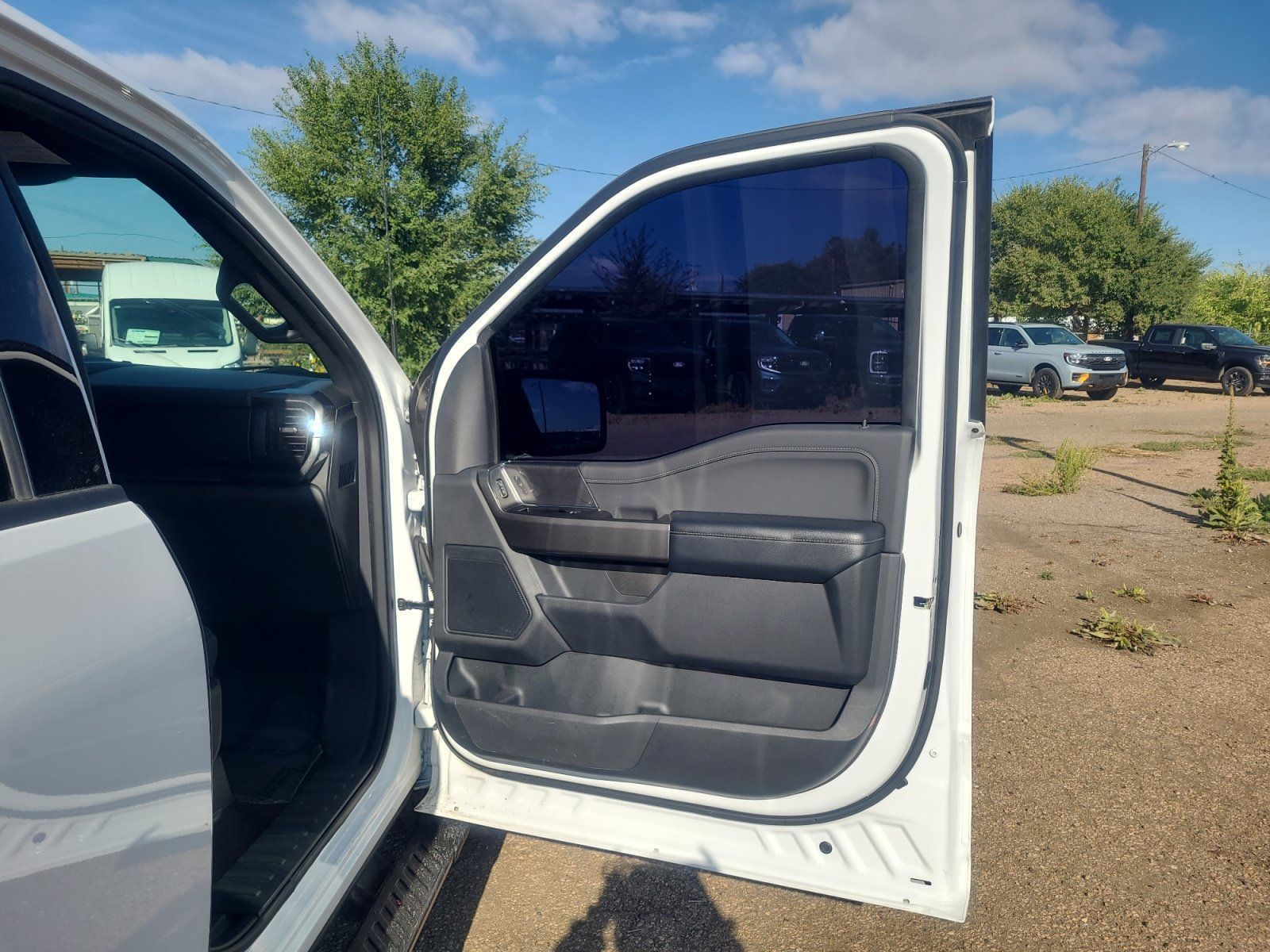 Used 2022 Ford F150 XLT w/ Equipment Group 302A High AWD/4WD image 16