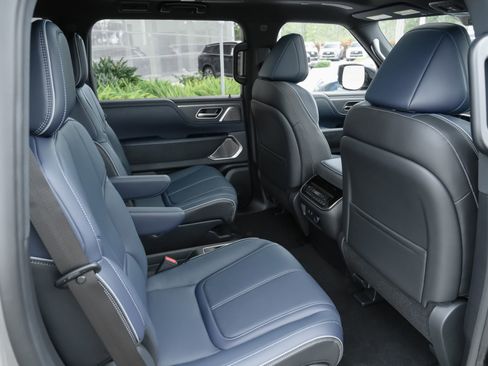 New 2026 INFINITI QX80 4WD w/ Sport Exterior Package image 29
