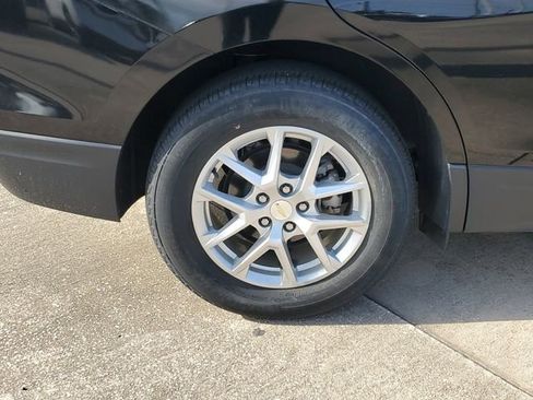 Used 2023 Chevrolet Equinox LS w/ LS Convenience Package image 5