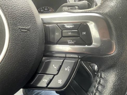 Used 2017 Ford Mustang Convertible RWD image 31
