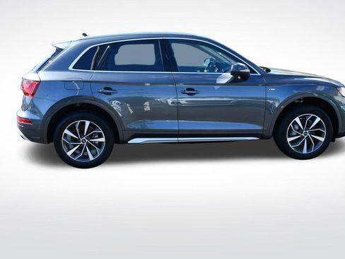 Certified 2023 Audi Q5 2.0T Premium w/ Convenience Package AWD/4WD image 6