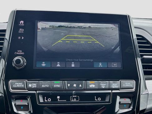 Used 2023 Honda Odyssey Elite image 14