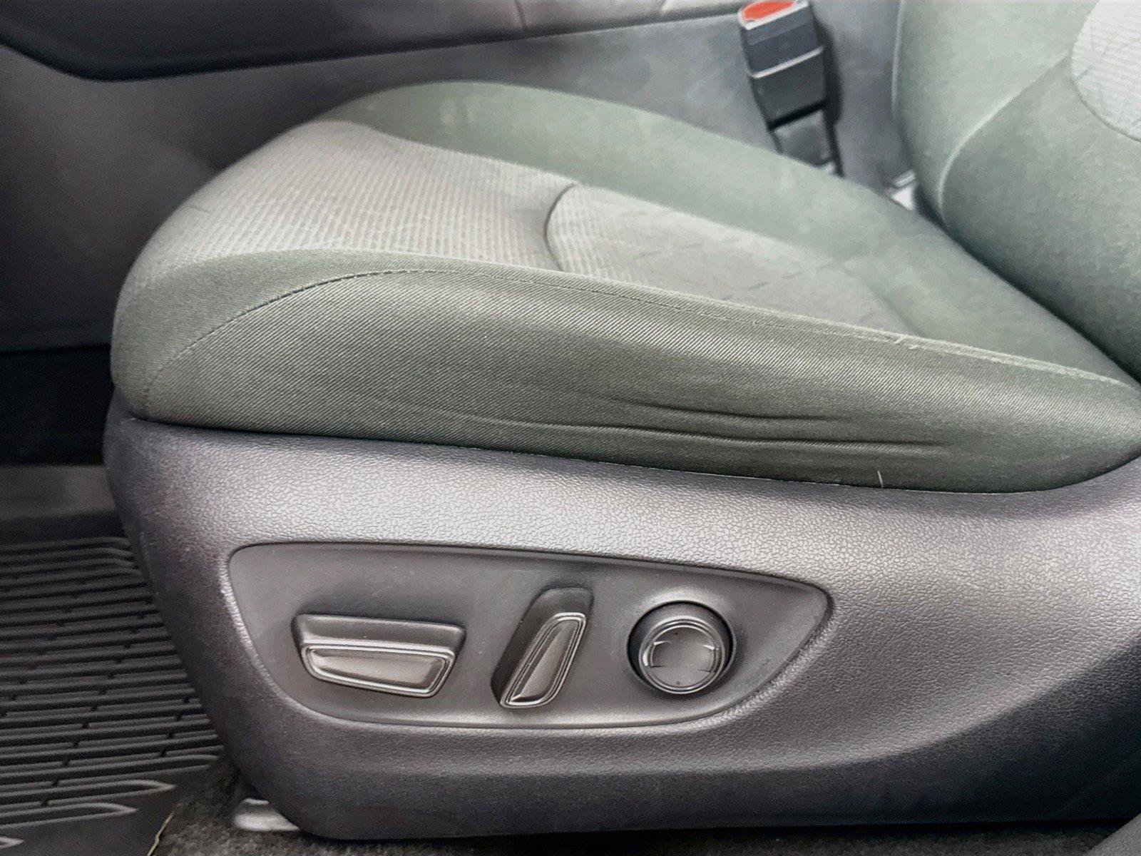 Certified 2025 Toyota RAV4 XLE AWD/4WD image 27