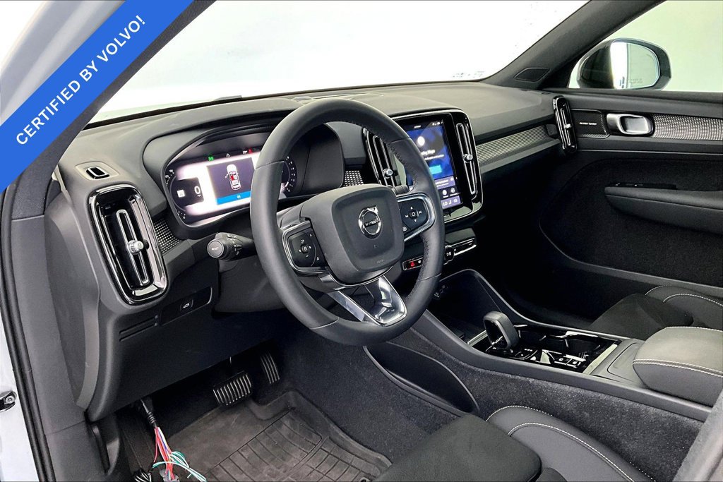 Used 2024 Volvo XC40 B5 Plus w/ Protection Package Premier AWD/4WD image 15