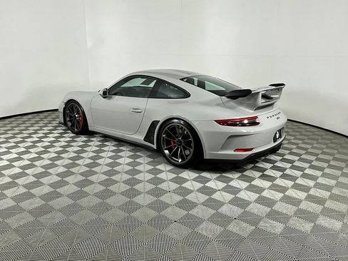 Used 2018 Porsche 911 GT3 image 3
