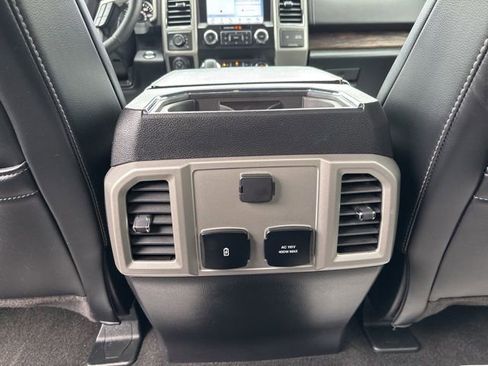 Used 2019 Ford F150 Lariat w/ Trailer Tow Package image 16